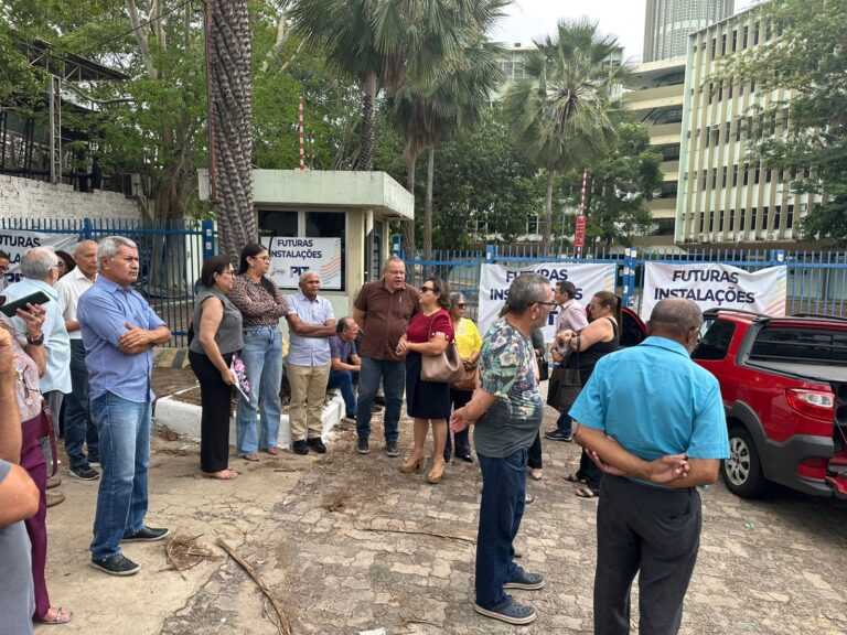 GOVERNO DO ESTADO FECHA A AGESPISA E LANÇA EMPREGADOS AO ABANDONO